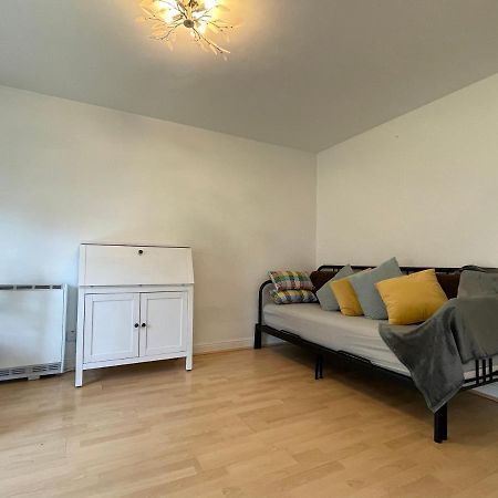 Surrey Docks Se16 Near Canada Water N Easy Access Canary Wharf London Exterior photo